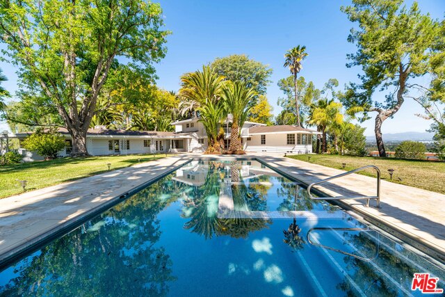 16821 Oak View Drive Encino, CA 91436 - Photo 3 of 33