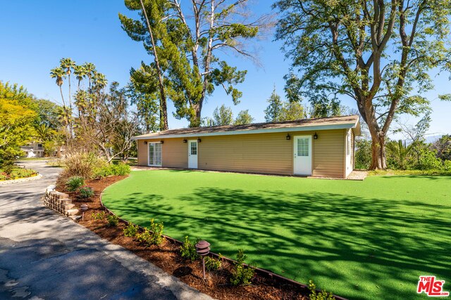 16821 Oak View Drive Encino, CA 91436 - Photo 25 of 33