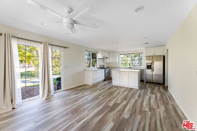 16821 Oak View Drive Encino, CA 91436 - Photo 26 of 33