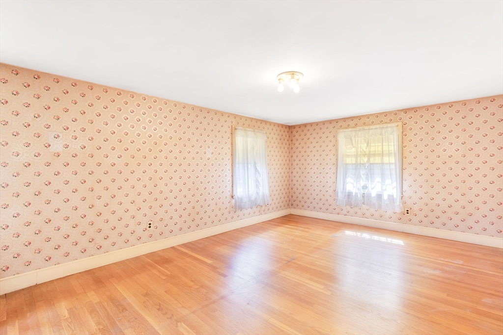 29 Ardsmoor Road Melrose, MA 02176 - Photo 12 of 22 Gallery Image 12