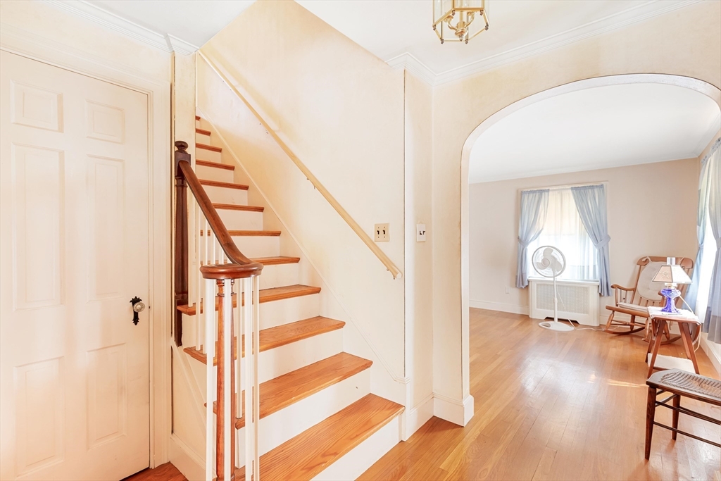 29 Ardsmoor Road Melrose, MA 02176 - Photo 3 of 22 Gallery Image 3