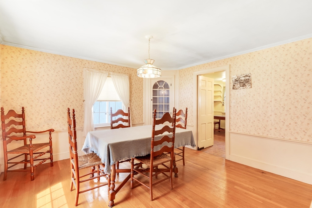 29 Ardsmoor Road Melrose, MA 02176 - Photo 7 of 22 Gallery Image 7