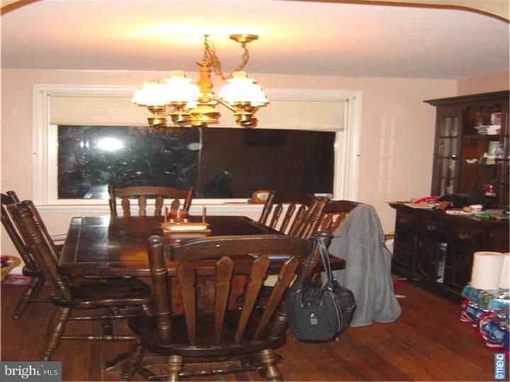 2536 Walton Road Huntingdon Valley, PA 19006 - Photo 9 of 25 Gallery Image 9