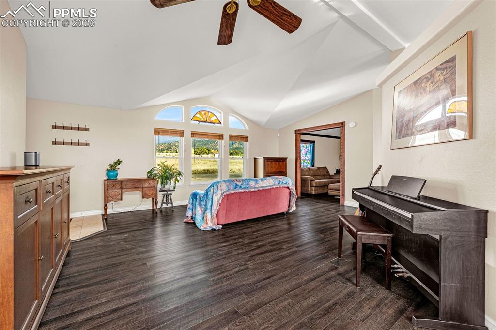 2084 Barrett Road Colorado Springs, CO 80926 - Photo 10 of 47