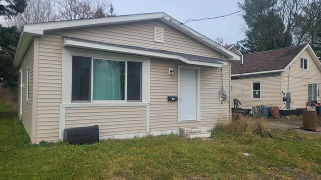 $35,000 | 6 Pond Street, Presque Isle, ME 04769