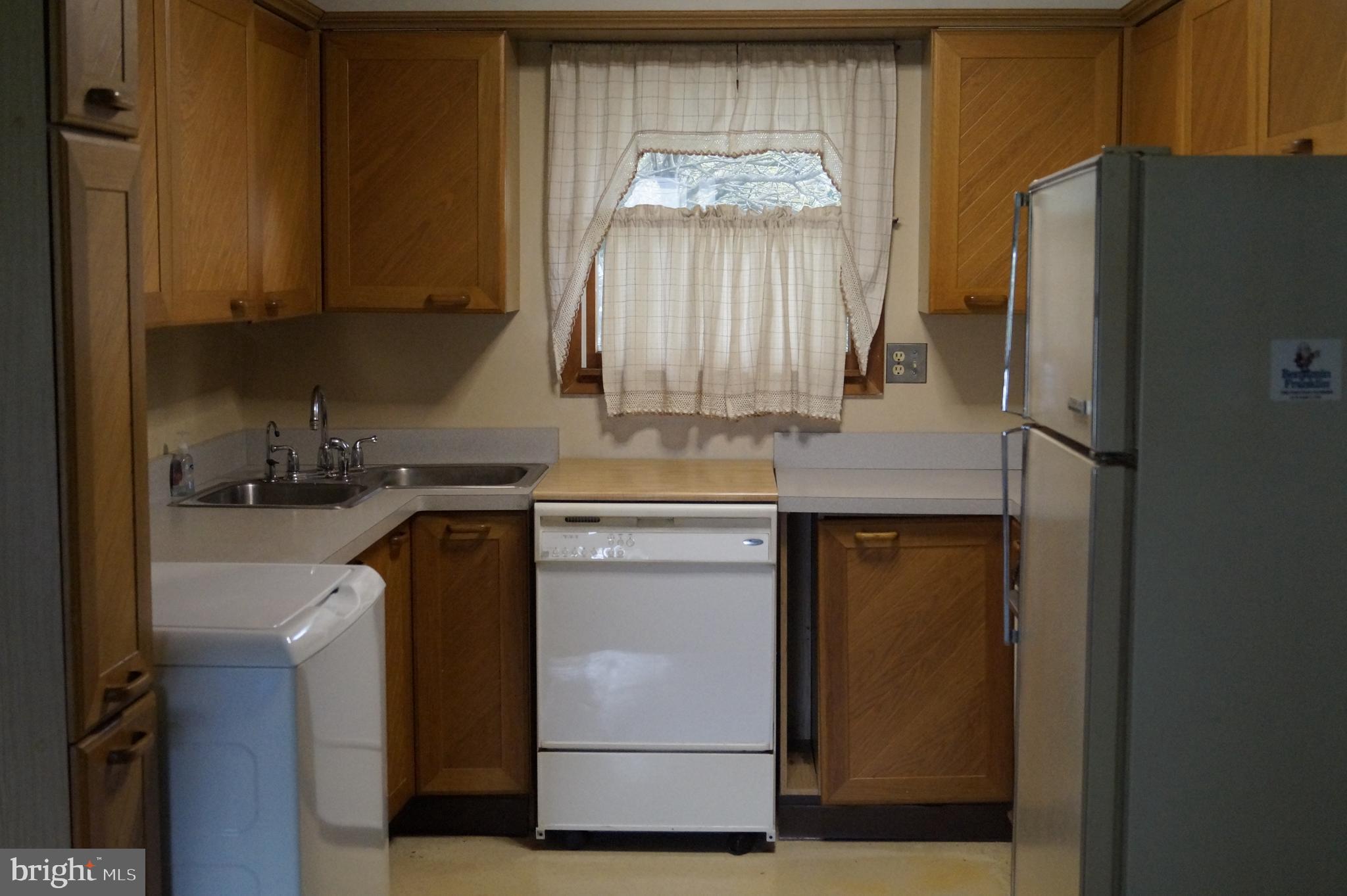 36 Granite Road Levittown, PA 19057 - Photo 11 of 22 Kitchen