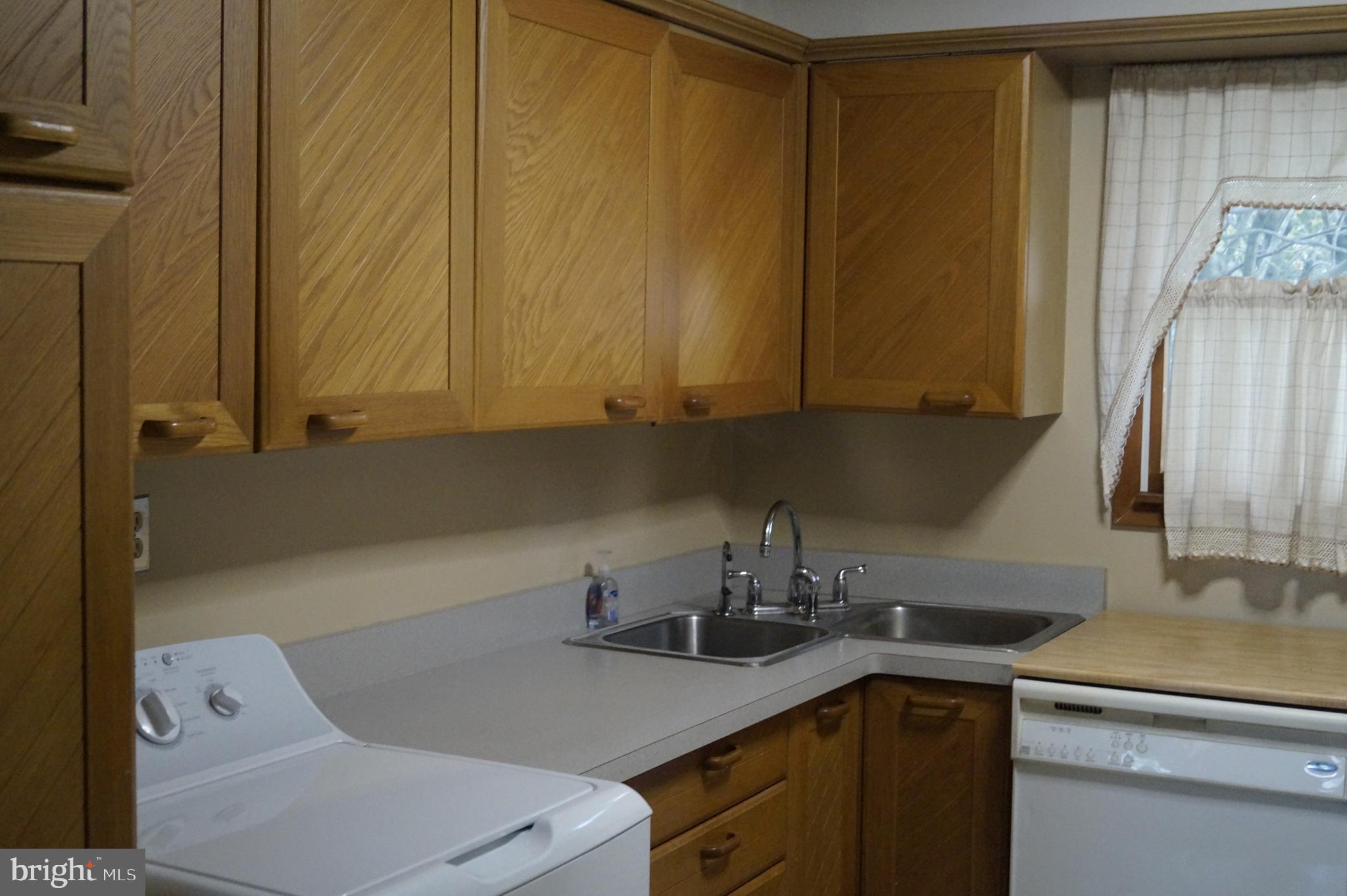36 Granite Road Levittown, PA 19057 - Photo 13 of 22 Kitchen