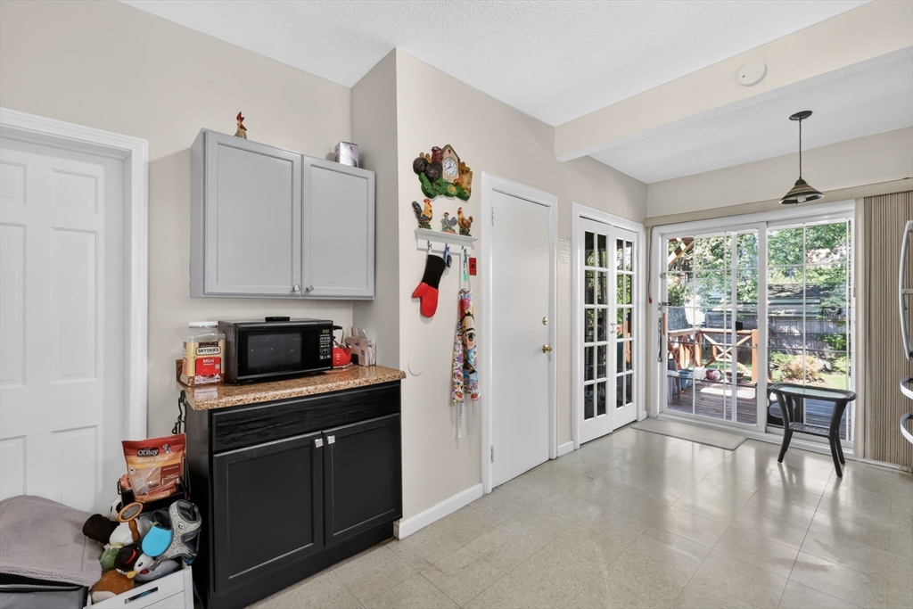 14 Herman Street Springfield, MA 01108 - Photo 20 of 42