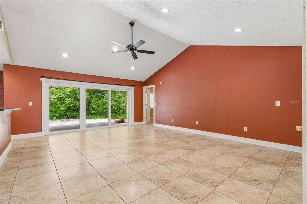 15109 Springview Street Tampa, FL 33624 - Photo 13 of 31