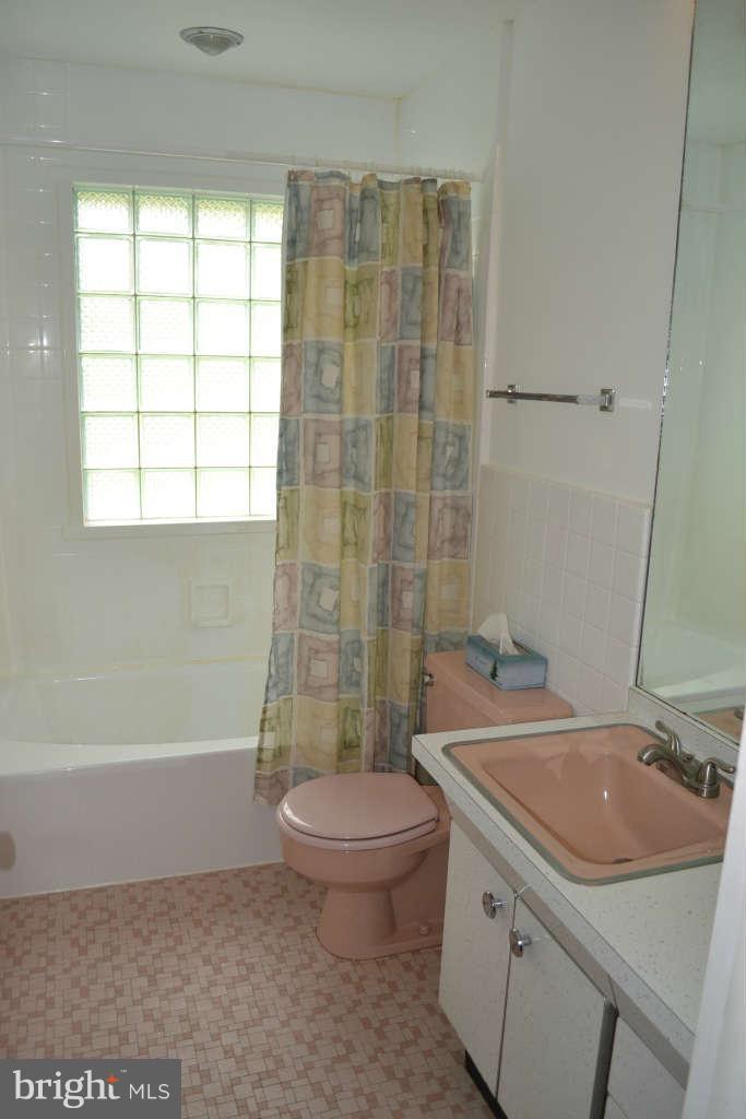 1005 Dunblane Road Baltimore, MD 21286 - Photo 16 of 30 Bath