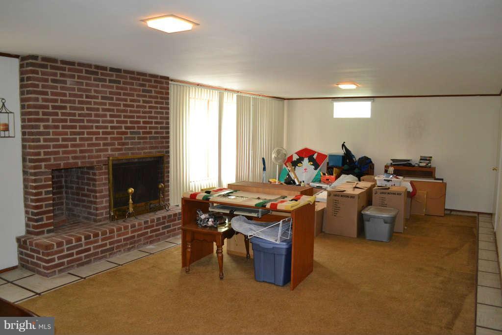1005 Dunblane Road Baltimore, MD 21286 - Photo 22 of 30 Family Room