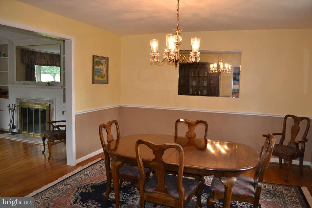 1005 Dunblane Road Baltimore, MD 21286 - Photo 8 of 30 Dining Room