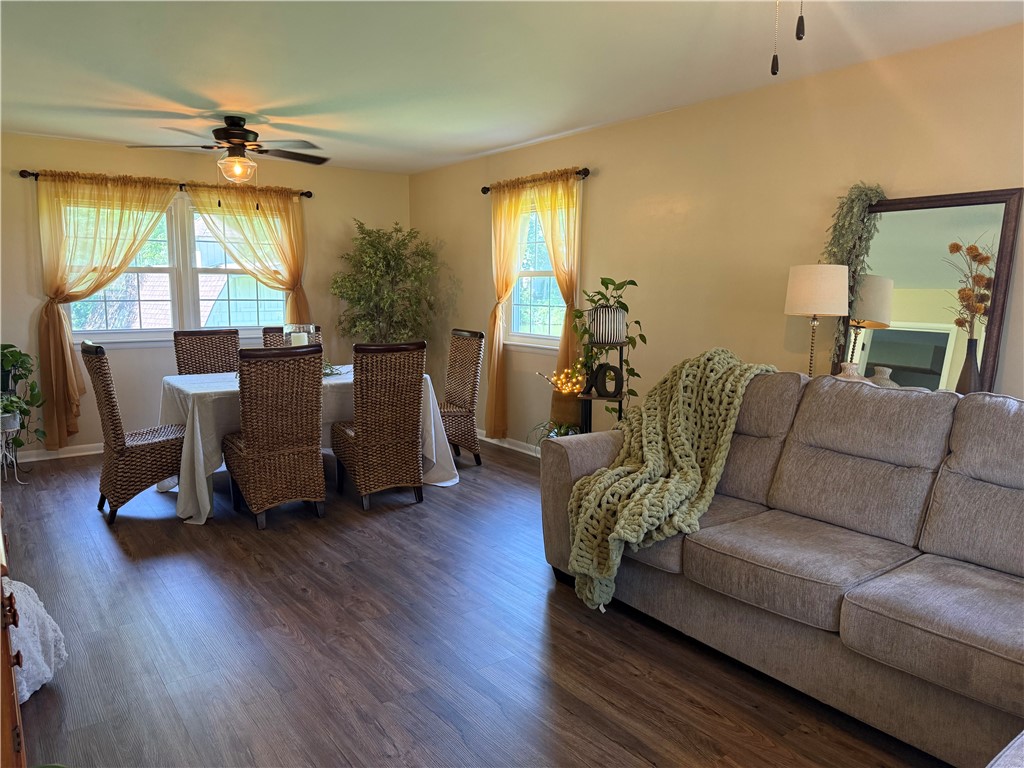 21 Briar Hill Road Paris, IL 61944 - Photo 12 of 38
