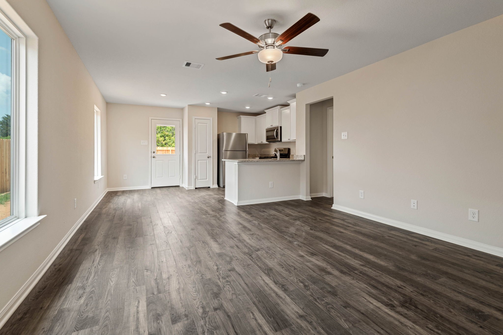 713 Jasmine Ridge Lane Waller, TX 77484 - Photo 5 of 16