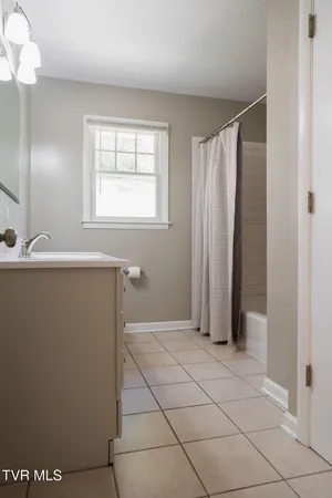 $480,000 | 424 Old Watauga Road, Watauga, TN 37694