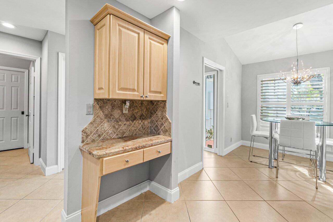 17064 Boca Club Boulevard, Unit 3 Boca Raton, FL 33487 - Photo 17 of 36 017-17064BocaClubBoulevard-BocaRaton-FL-