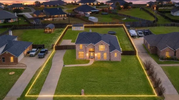 $399,999 | 513 Timberside Drive, Terrell, TX 75161
