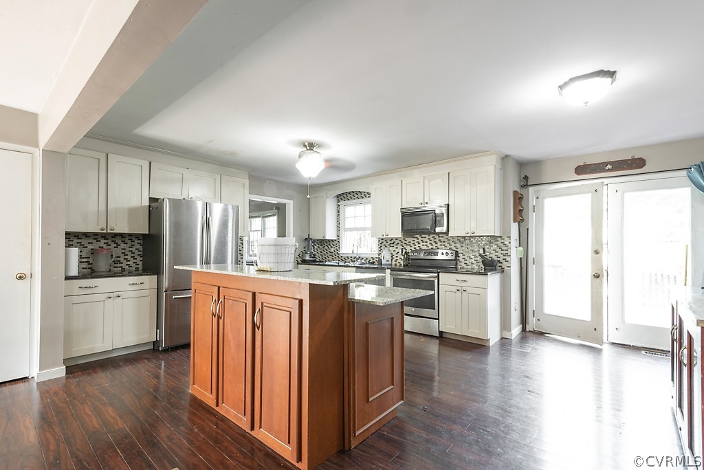 1075 Timber Trace Road Powhatan, VA 23139 - Photo 11 of 33 Gallery Image 11