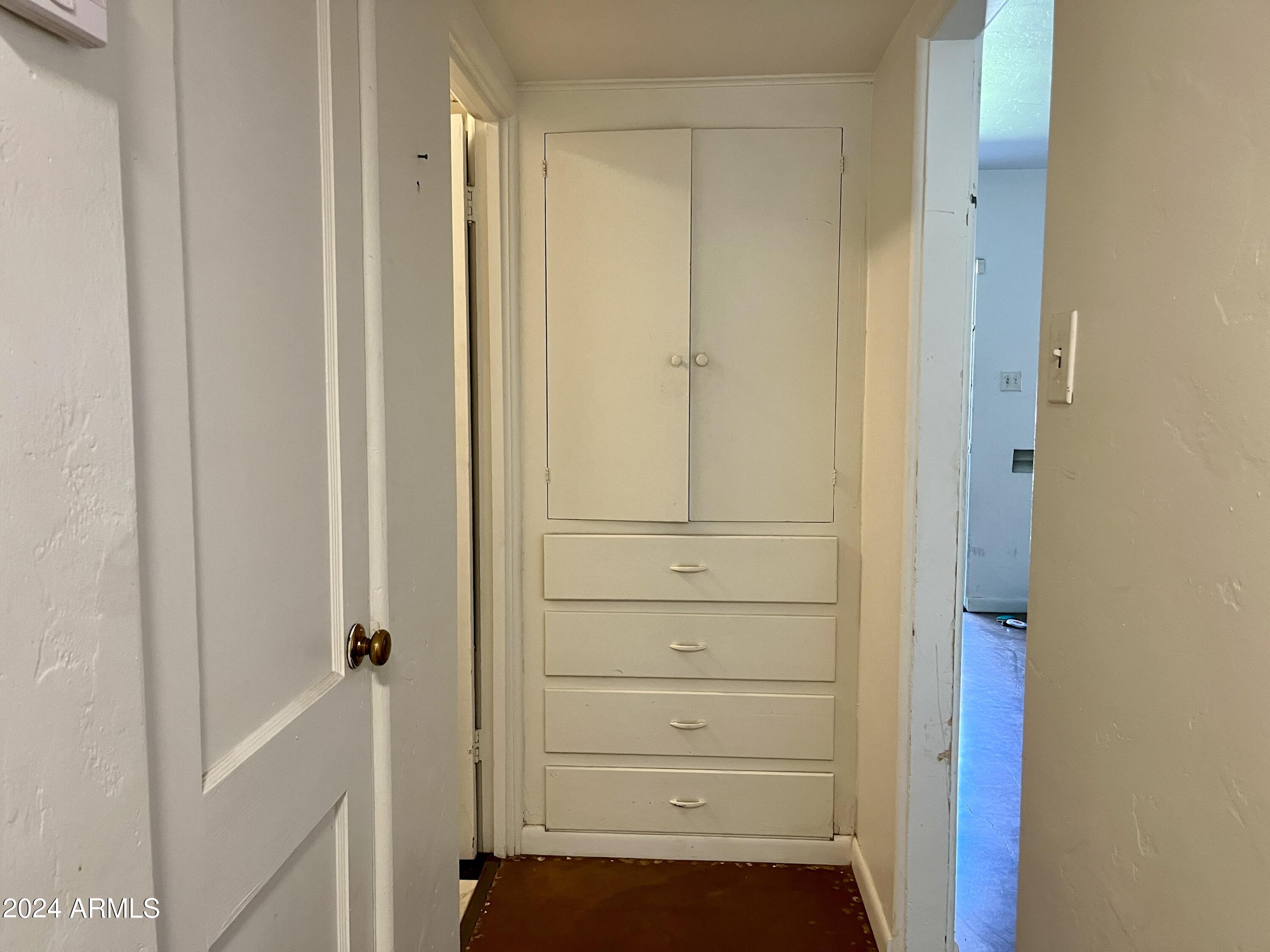 15 East Oregon Avenue, Unit 15 Phoenix, AZ 85012 - Photo 5 of 14 a view of closet