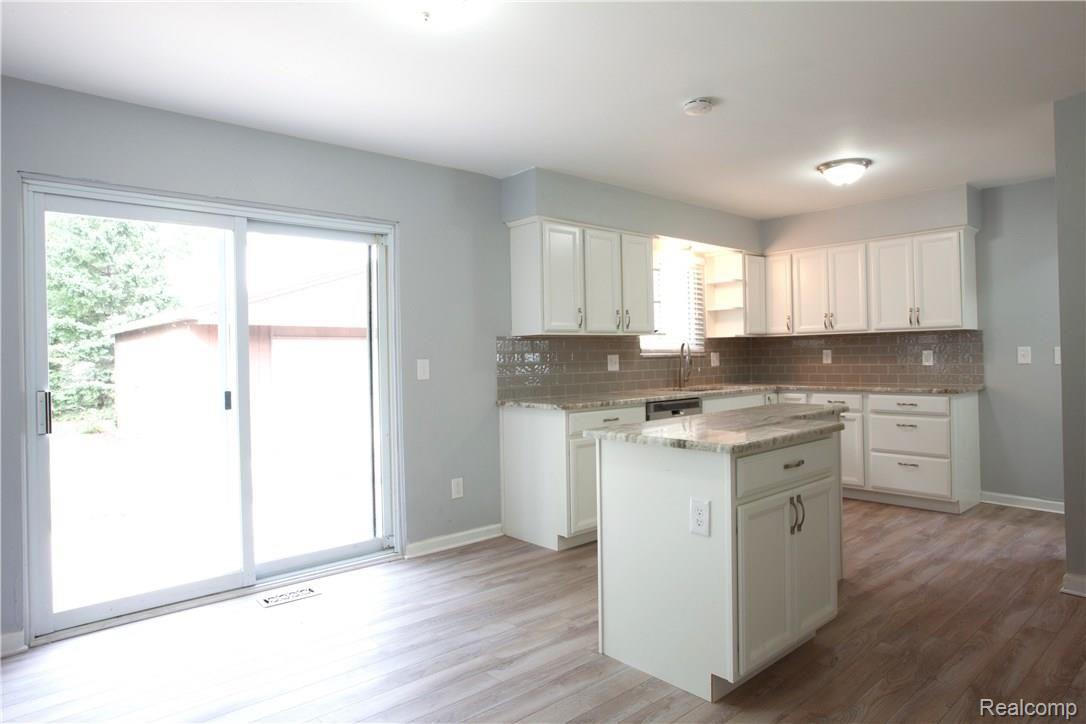 13211 Frazho Road Warren, MI 48089 - Photo 12 of 36 Huge/ Open kitchen