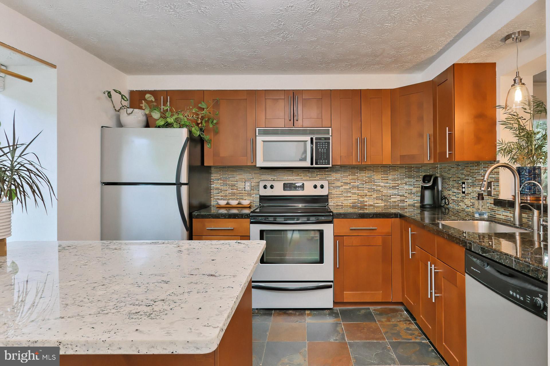 11751 Bayfield Court Reston, VA 20194 - Photo 13 of 39 Gallery Image 13