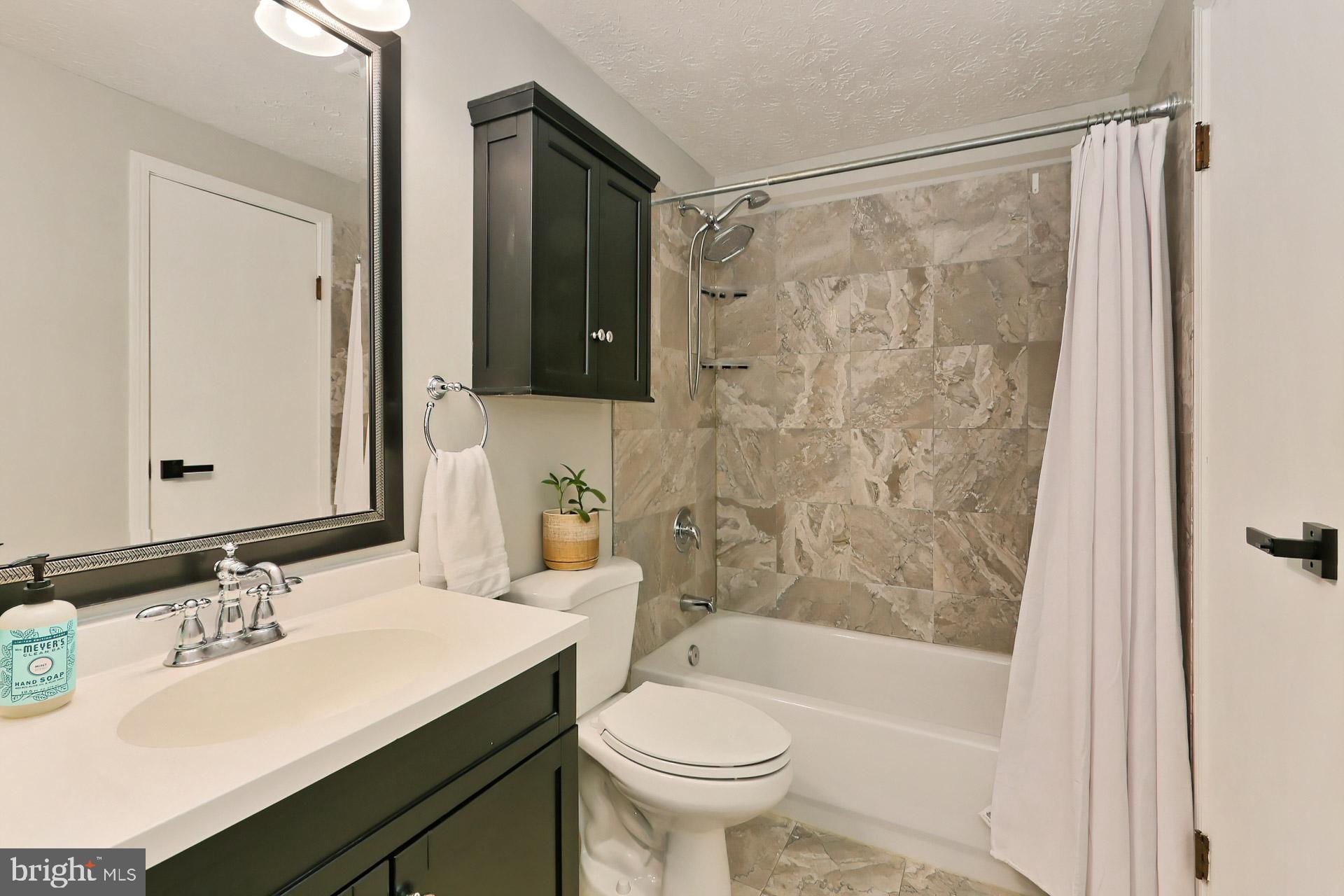 11751 Bayfield Court Reston, VA 20194 - Photo 20 of 39 Gallery Image 20