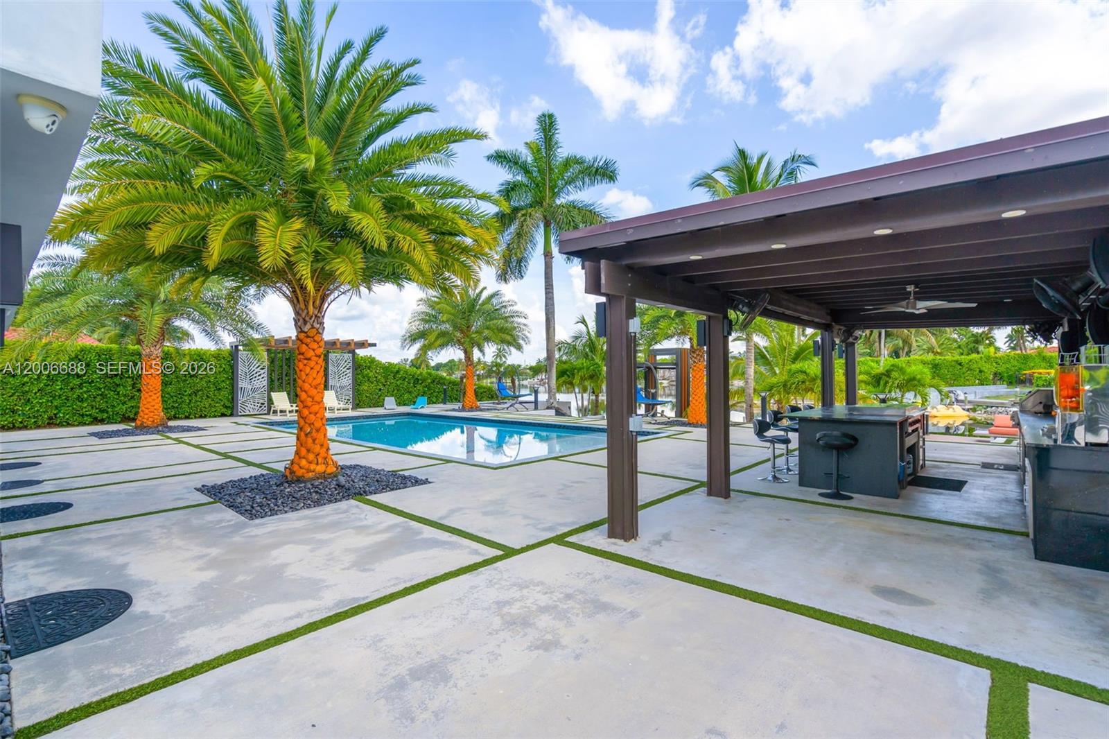 8241 Northwest 182nd Street Hialeah, FL 33015 - Photo 29 of 55