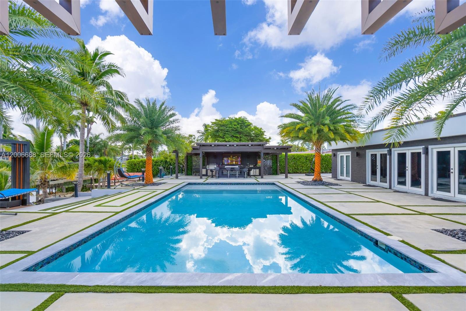 8241 Northwest 182nd Street Hialeah, FL 33015 - Photo 31 of 55