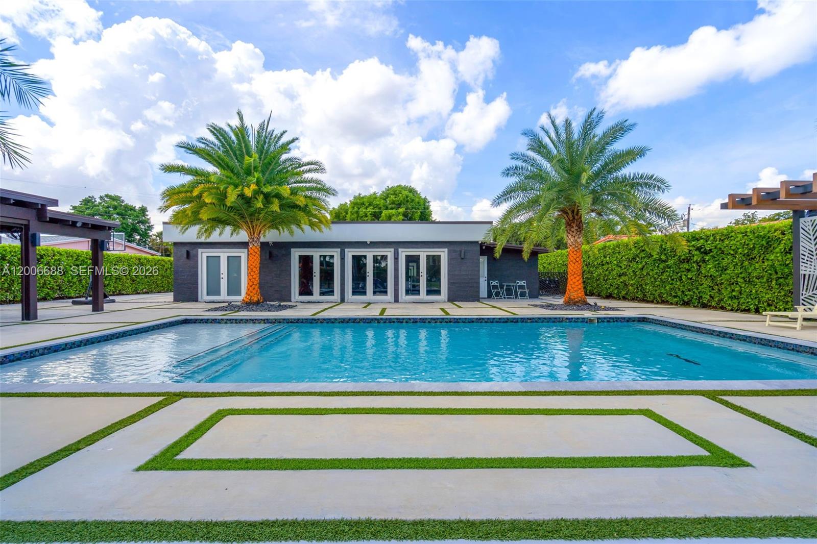 8241 Northwest 182nd Street Hialeah, FL 33015 - Photo 37 of 55