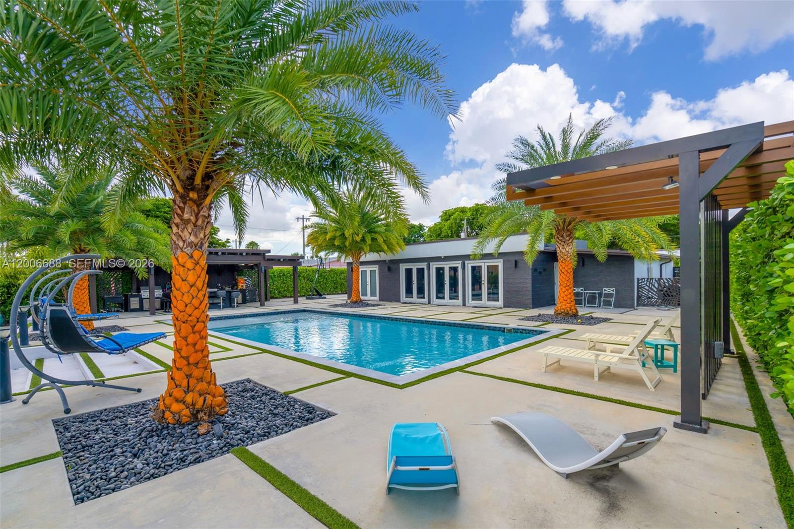 8241 Northwest 182nd Street Hialeah, FL 33015 - Photo 41 of 55