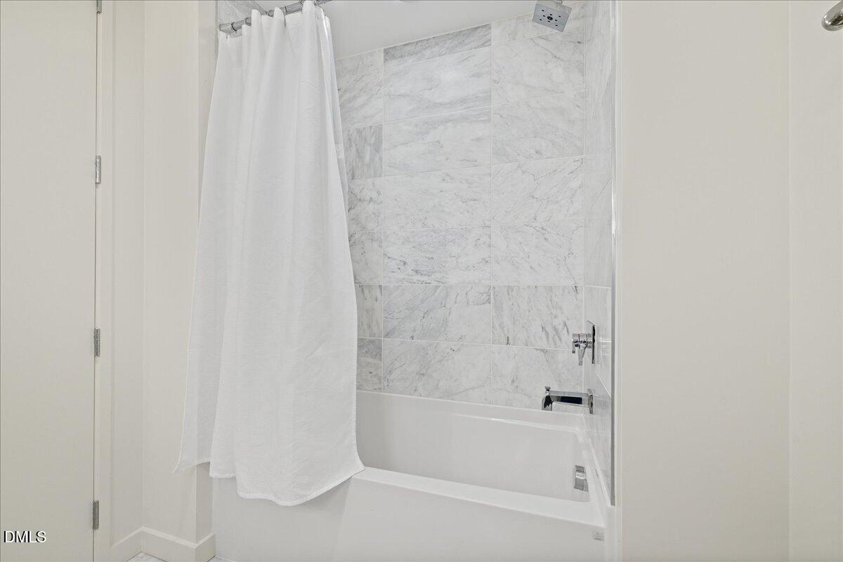 523 South West Street, Unit 505 Raleigh, NC 27601 - Photo 32 of 46 Bathroom 3
