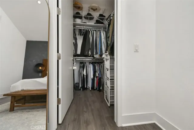 $1,172,000 | 10861 Hartsook Street, North Hollywood, CA 91601