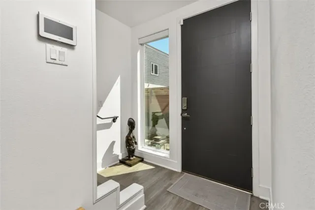 $1,172,000 | 10861 Hartsook Street, North Hollywood, CA 91601