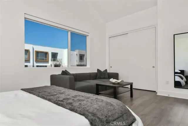 $1,172,000 | 10861 Hartsook Street, North Hollywood, CA 91601