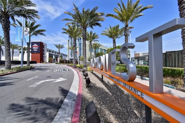 $1,172,000 | 10861 Hartsook Street, North Hollywood, CA 91601