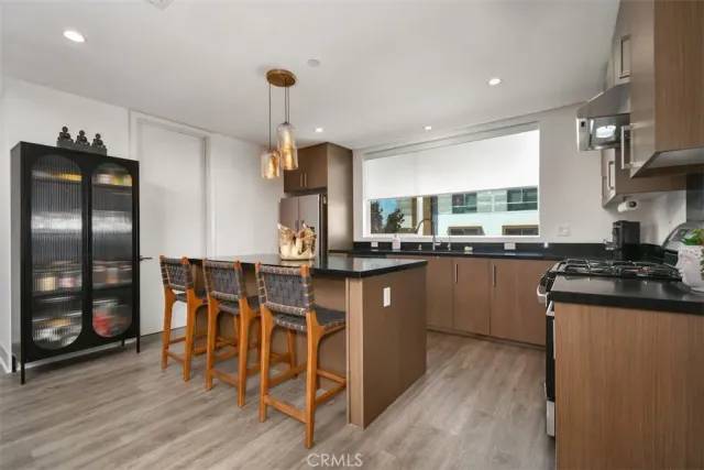 $1,172,000 | 10861 Hartsook Street, North Hollywood, CA 91601