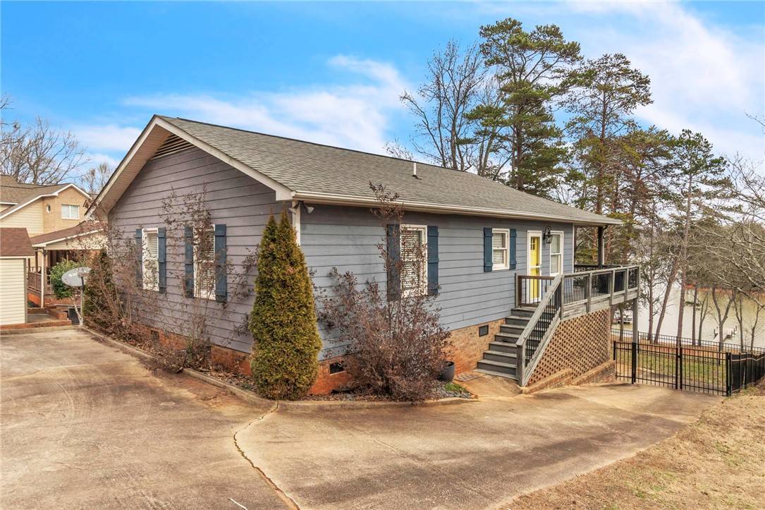 403 Hopkins Road Townville, SC 29689 - Photo 1 of 31 Gallery Image 1