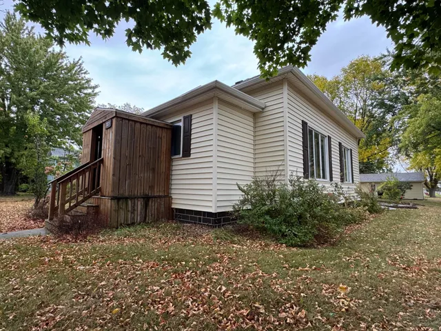 $110,000 | 705 Birch Avenue, Westbrook, MN 56183