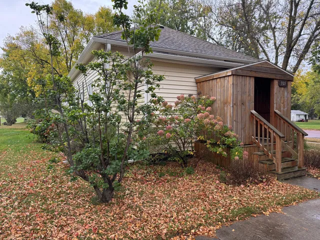 $110,000 | 705 Birch Avenue, Westbrook, MN 56183