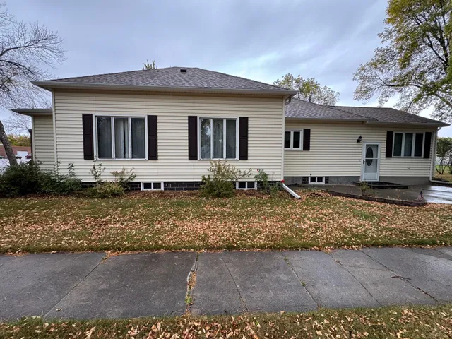 $110,000 | 705 Birch Avenue, Westbrook, MN 56183