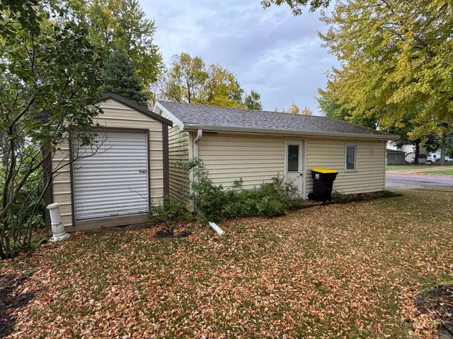 $110,000 | 705 Birch Avenue, Westbrook, MN 56183
