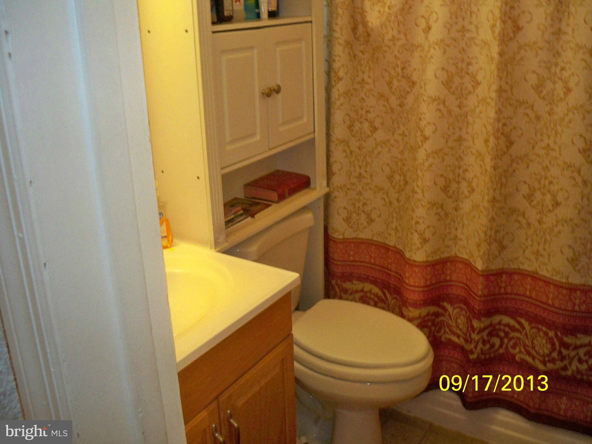 909 Brooke Road Capitol Heights, MD 20743 - Photo 7 of 13 Bath