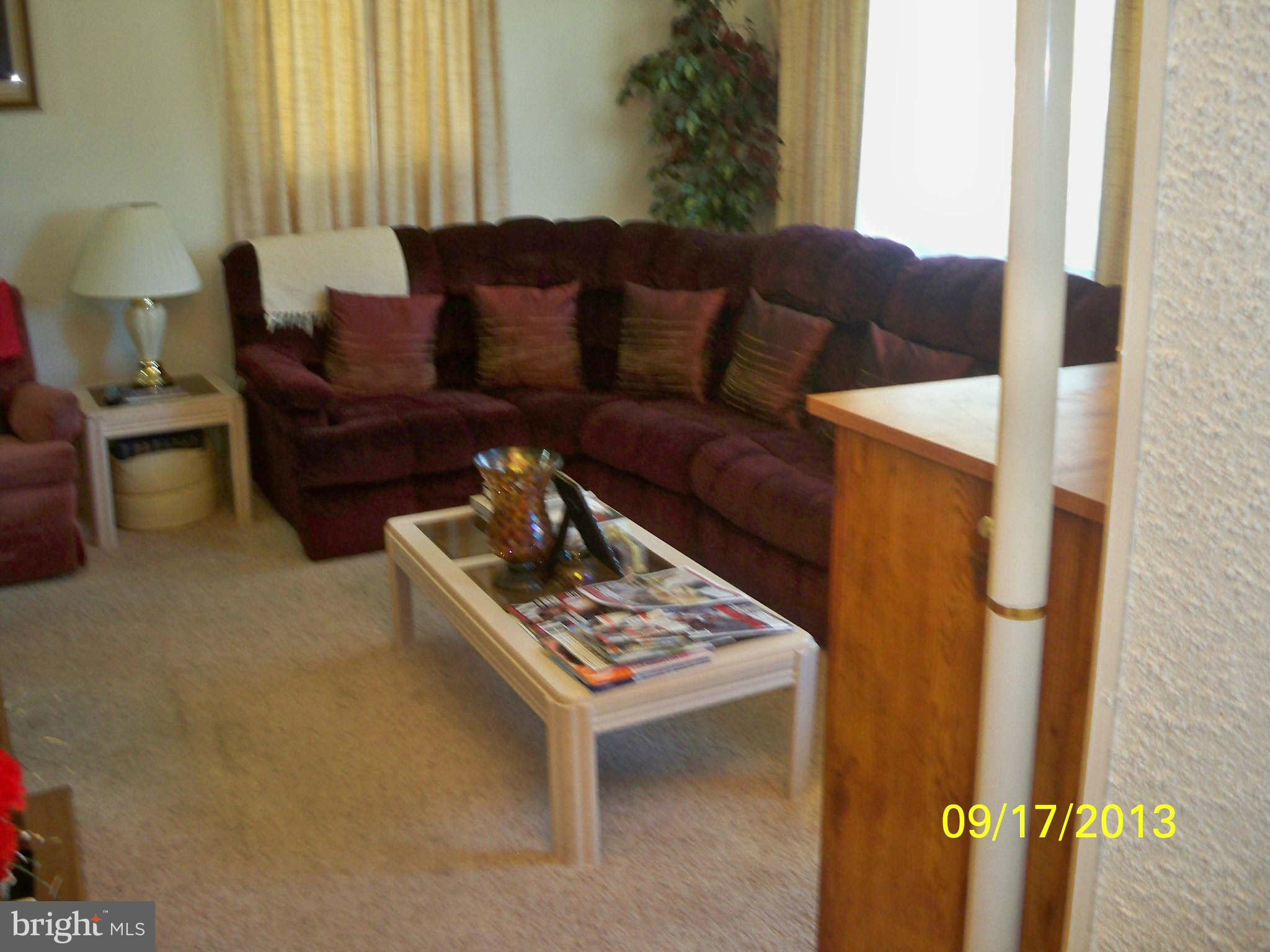 909 Brooke Road Capitol Heights, MD 20743 - Photo 8 of 13 Living Room