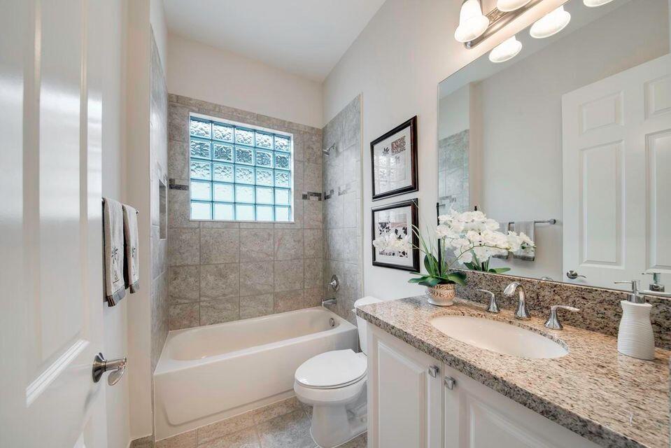 9505 Eden Roc Court Delray Beach, FL 33446 - Photo 13 of 33 9505 bath 2 other