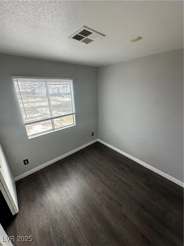 $950 | 231 West Philadelphia Avenue, Unit 8, Las Vegas, NV 89102