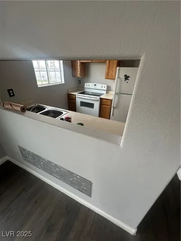 $950 | 231 West Philadelphia Avenue, Unit 8, Las Vegas, NV 89102