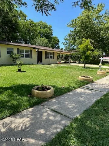 $299,900 | 211 Annabelle Drive, Mary Esther, FL 32569