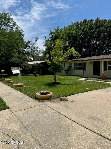 $299,900 | 211 Annabelle Drive, Mary Esther, FL 32569