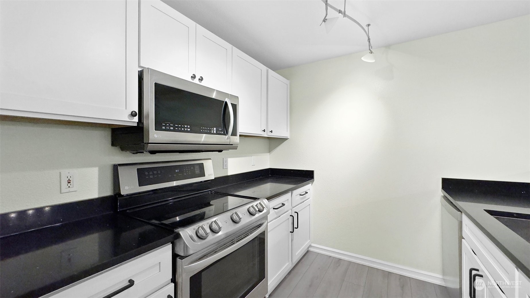 7453 Newcastle Golf Club Road, Unit B104 Newcastle, WA 98059 - Photo 7 of 23 Gallery Image 7