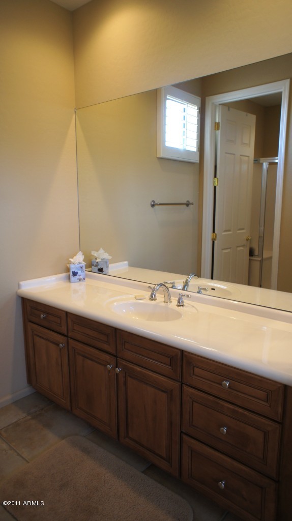 8138 East Wing Shadow Road Scottsdale, AZ 85255 - Photo 21 of 35 Guest Casita Bath